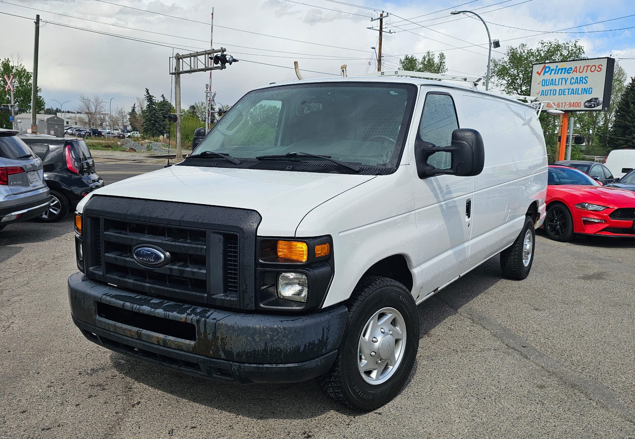 2013 FORD E-250